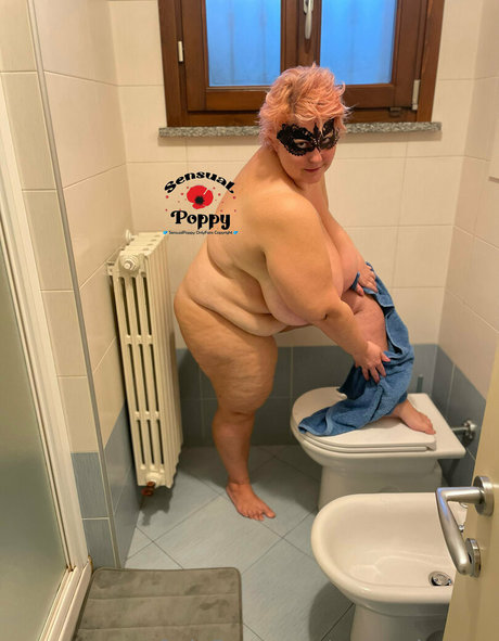 sensualpoppy erotic star gallery