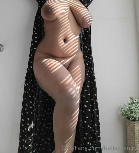bisexual onlyfans naked pic