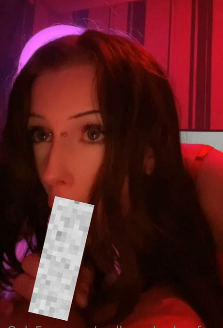 mollyannbarlow free pornstar top picture