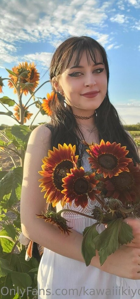 Rue Hernandez erotic actress photo