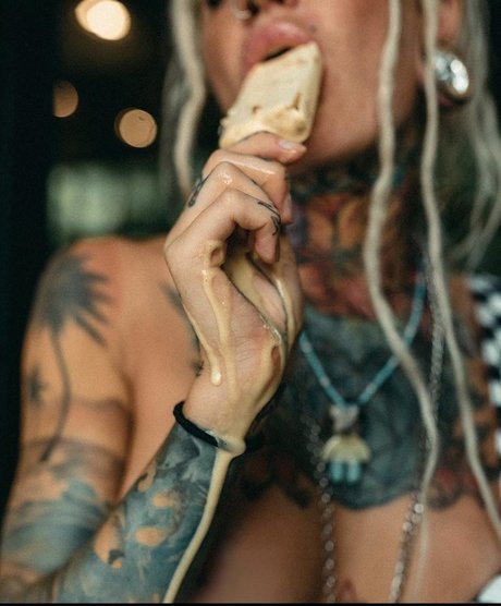 Bantik Boy sex pornstar img