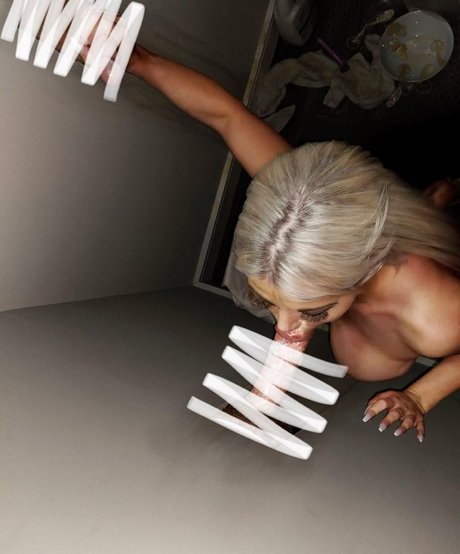 Tiffany Luu nude model images