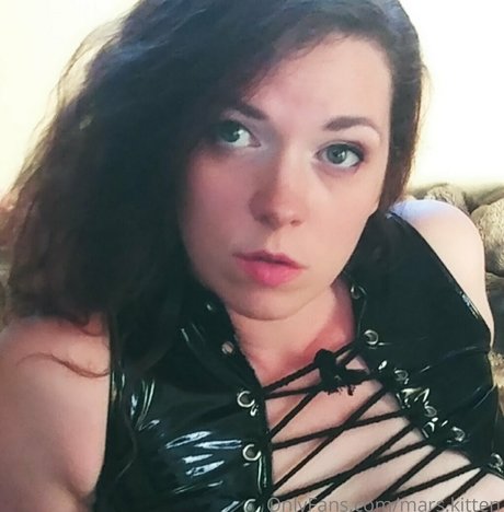 mars kitten erotic model pic