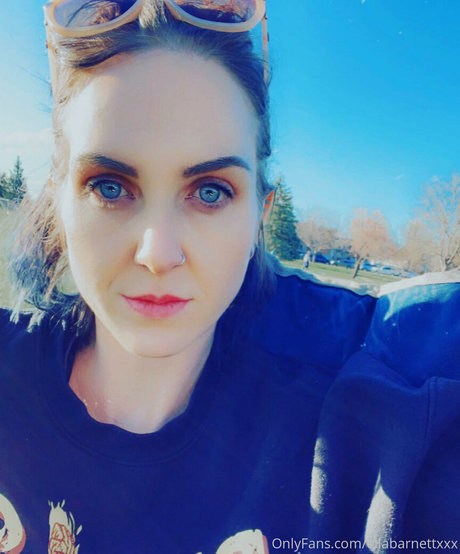 ellabarnettvip pornstar pretty gallery