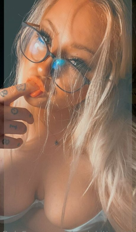 blondekittycattt pornographic model picture