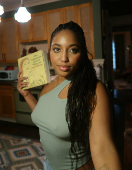 theremedybyreyna xxx actress img