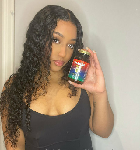 theremedybyreyna star sexy gallery