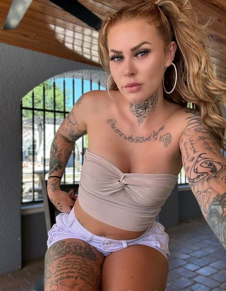 Thefemalebossofficial high quality model archive