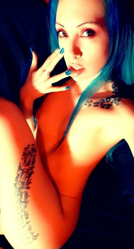 vulgarkitty sexy model image