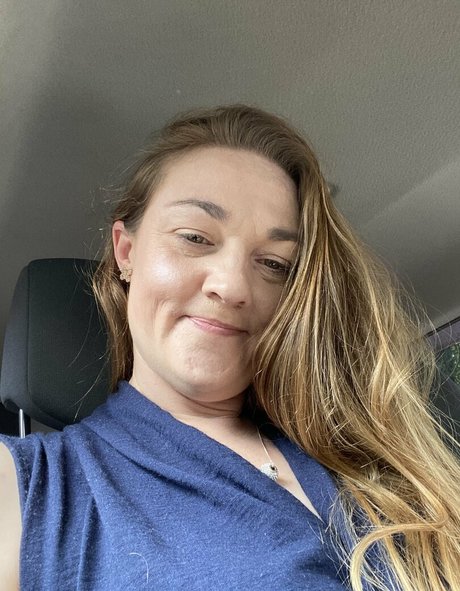 peachvanilla model photos