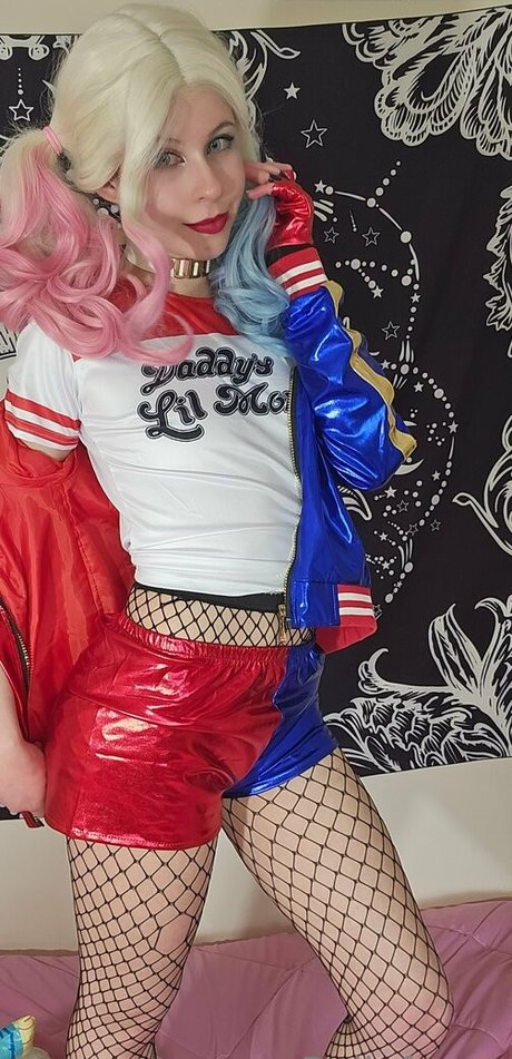 bellafangz art model photo