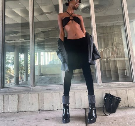 Mila Mars nudes actress archive