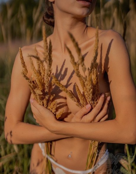 Anna Sazonova model perfect pic