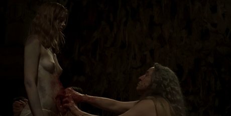 Mia Goth star naked photos