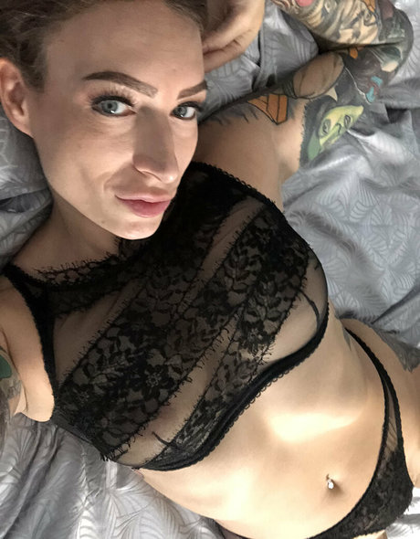 ebony skinny onlyfans nude archive
