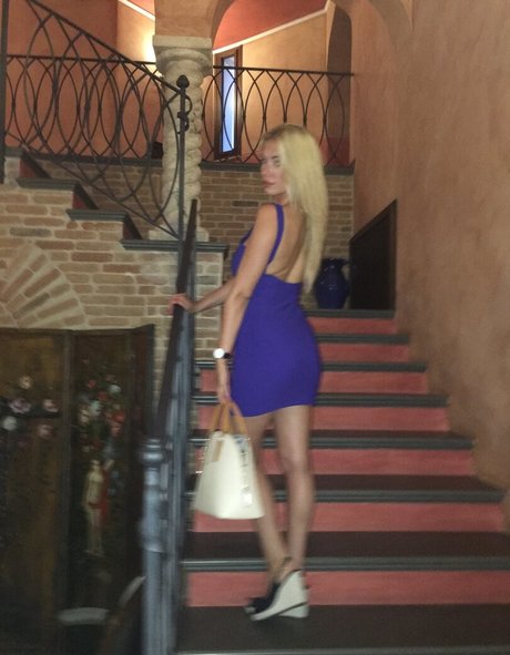 yogatrainer star hot archive