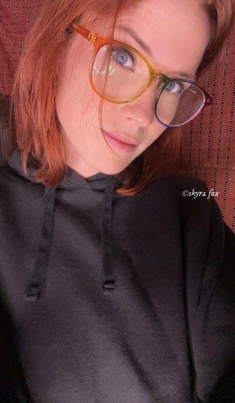 Skyra Fox sex pornstar photo