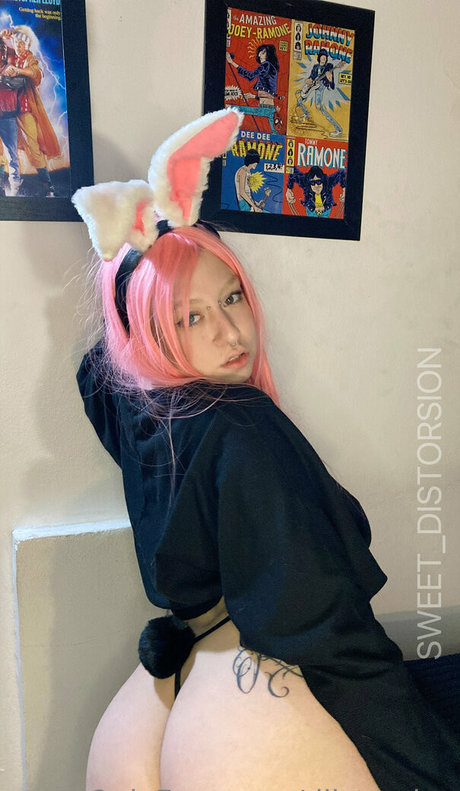 Diistorsion pornstar top image