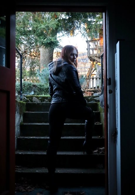 misschaiyles erotic model image