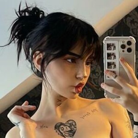 Yuprntae model erotic gallery