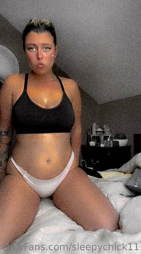 sleepychick11 naked pornstar photos