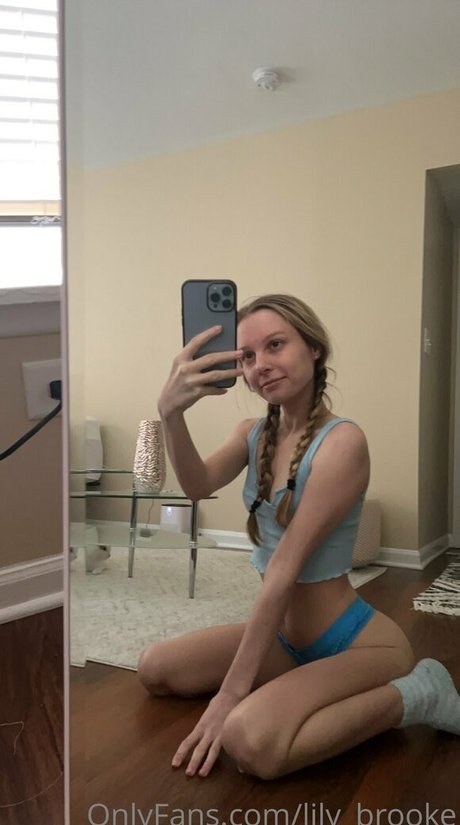 Lily Brooke hot pornstar photos