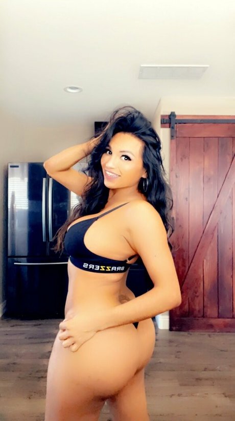 Jessy Dubai star beautiful galleries