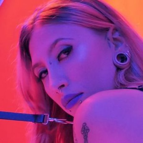 Missmushrooms free pornstar images