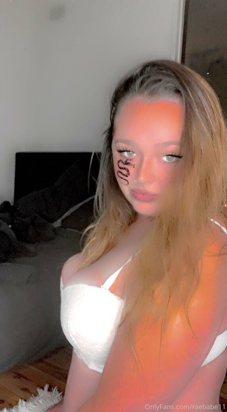 raebabe11 model sex pic