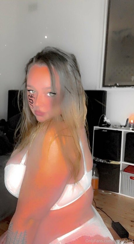 raebabe11 model pretty photos