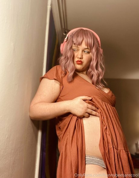 hunnybeesarecool model art galleries