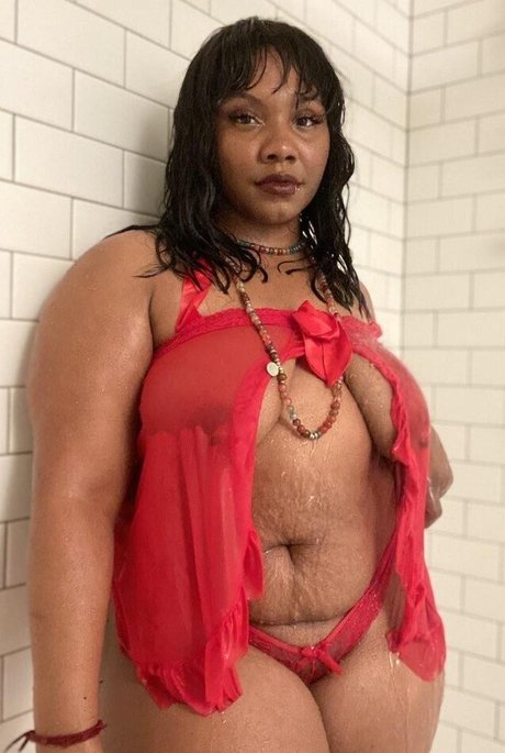 Fearlessaura high quality model images