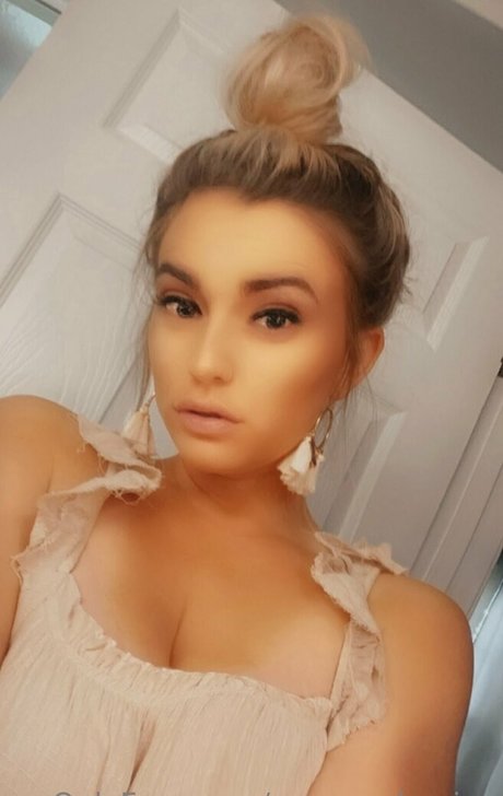 savannahpaige pretty pornstar gallery