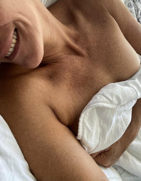 sexyelleanthony model porn gallery