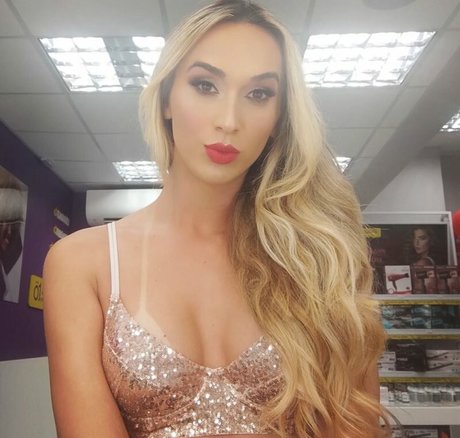 Nathalia Bahls beautiful pornstar pictures