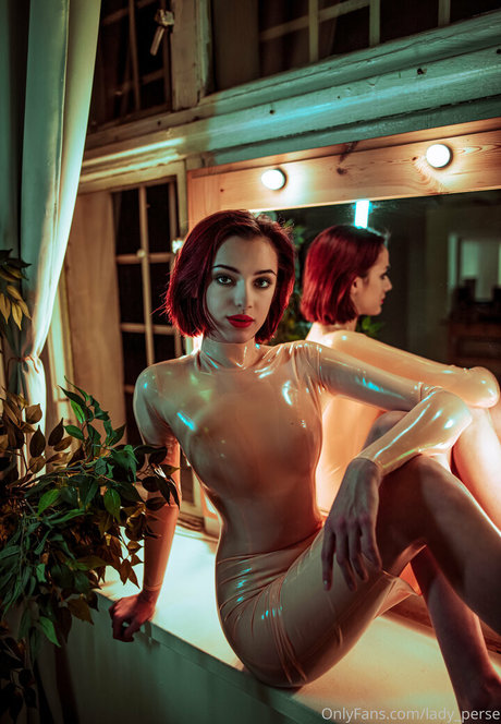 Lady Perse nice model pics