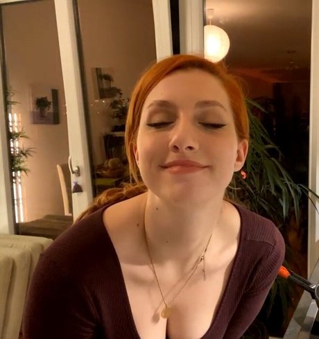 Lara Loft model sex image