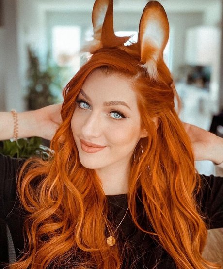 Lara Loft hd star galleries