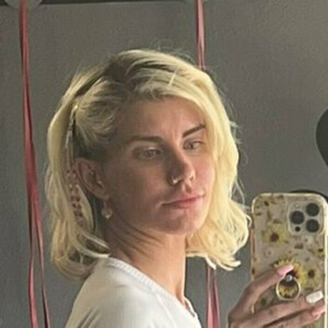 cassiebenderfitfree nude actress photos