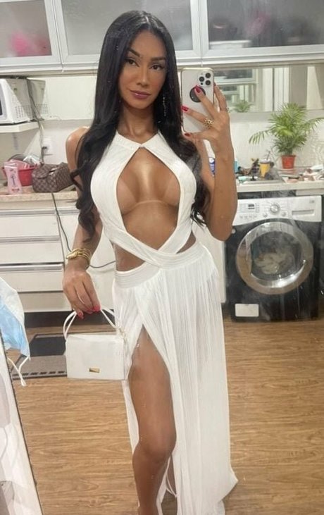 Amanda Pavanelli pornstar nude pics