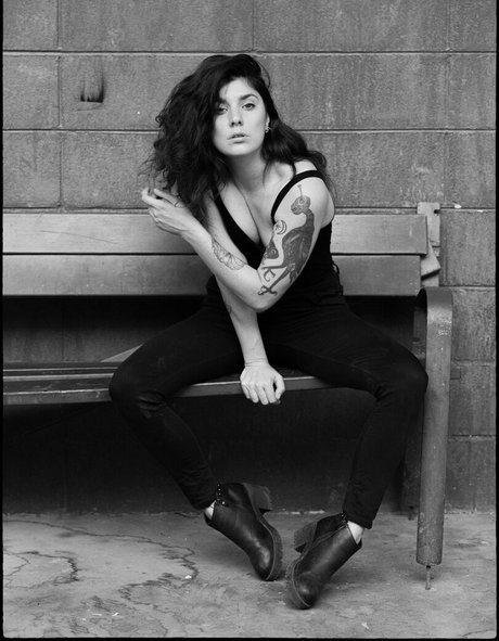 laurettavixen pornstar naked img