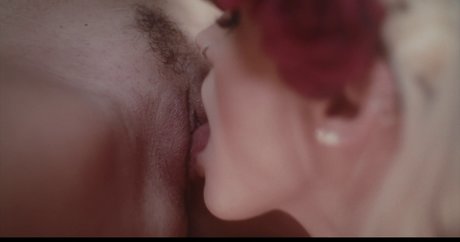 Zazie Skymm top star img