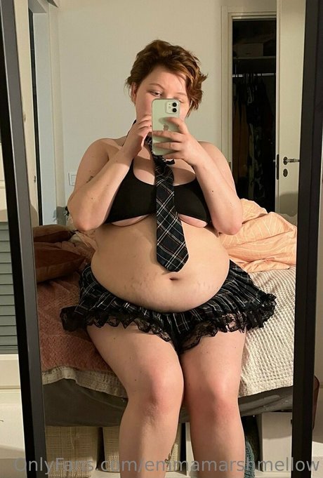 emmamarshmellow art model picture