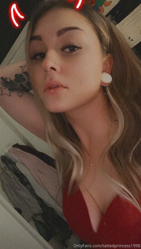 tattedprincess1998 erotic pornstar img
