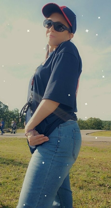 lucylicious13free model photos