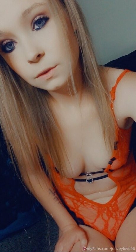 jonzeylove96 exclusive model pictures