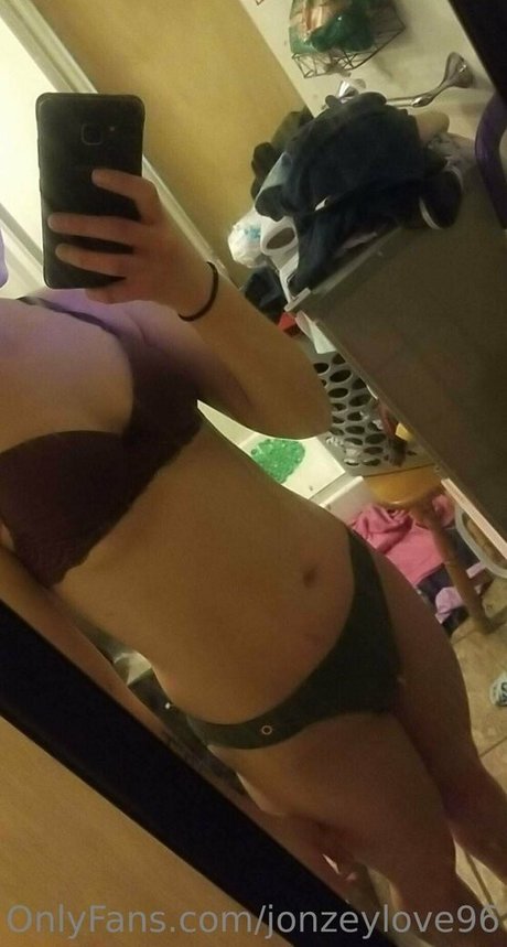 jonzeylove96 pornstar high quality images