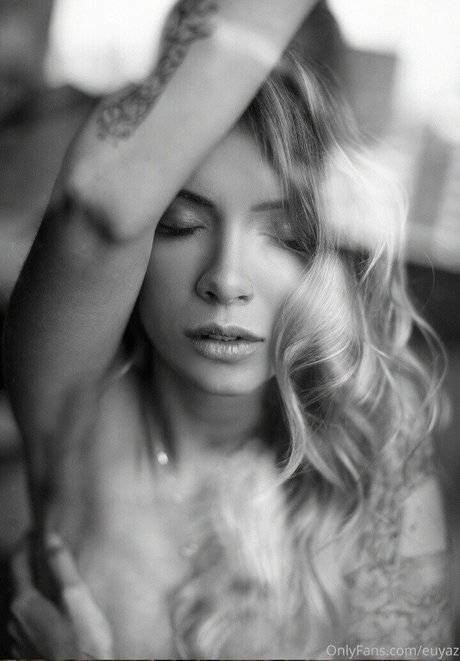 euyaz star erotic galleries