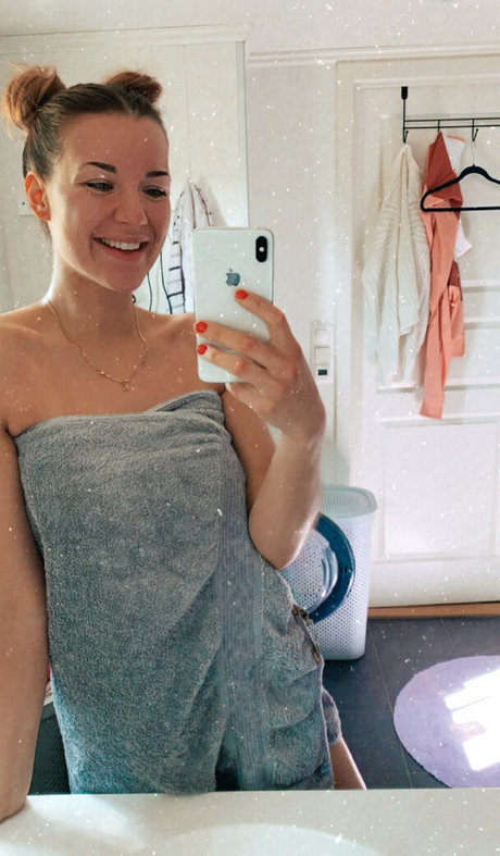 kristinll star sexy photo