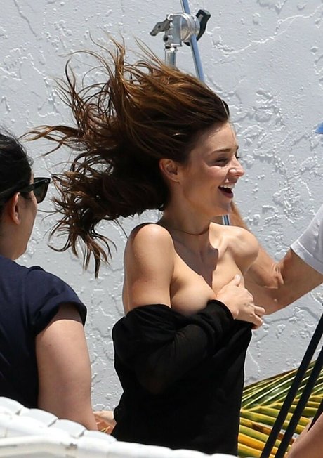 Miranda Kerr model pornographic images